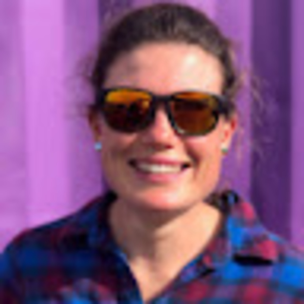 Meet your Posher, Hallie